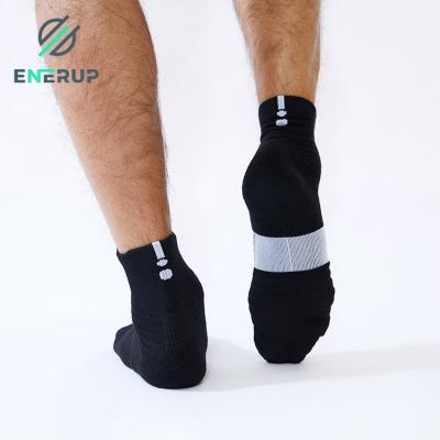 Chine Le bas infusé de cuivre a coupé augmenter des chaussettes d'équipage des chaussettes S M L Ultra Thin Athletic à vendre