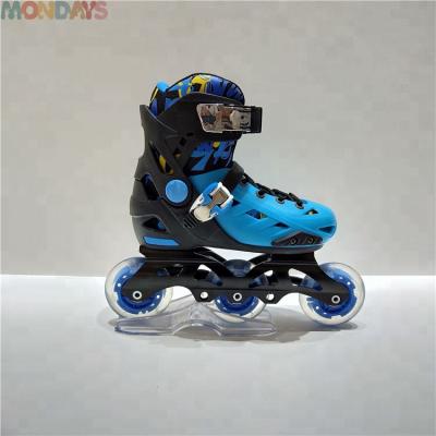 China Instant Hot Colored Aluminum Wheel PVC Frame Retractable Integrated Roller Skates for sale