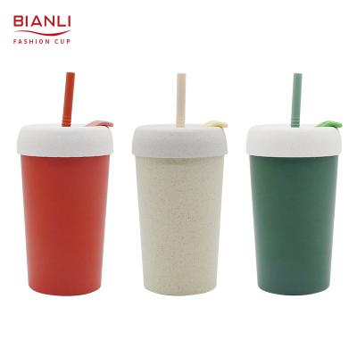 China Sustainable Plastic Reusable Coffee Cup Portable with Logo Eco Friendly With Lids and Straw Reusable Cup for sale