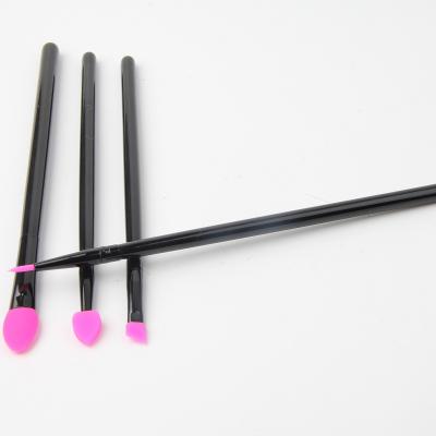 China Angular Blush Wholesale Wooden Handle Organic Silicone Hot Selling Professional Makeup Brush Set for sale