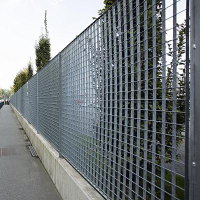 China Easy Installation Factory Price Hot DIP Galvanized Fence Panels With Steel Grating For Field for sale