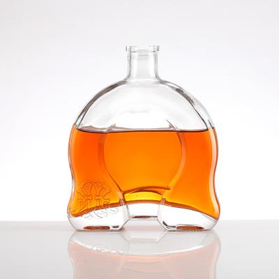 China Super Flint Glass 750ml Luxury Vodka Thick Bottom Whiskey Brandy Spirits Glass Bottle for sale