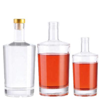 China Customize Tipo de vedação 500ml Super Flint vidro vazio garrafa para Whiskey Vodka Spirit à venda