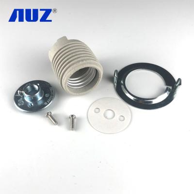 China IPS 1/8 screw size quality with external thread E26 ceramic lamp holder for sale