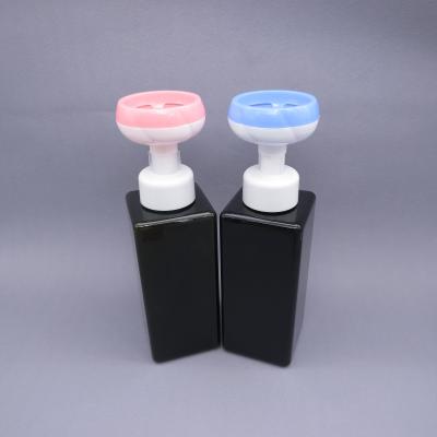 China Square shampoo body wash bottle PETG 42mm 650ml plastic lotion pump bottle for hotel for sale