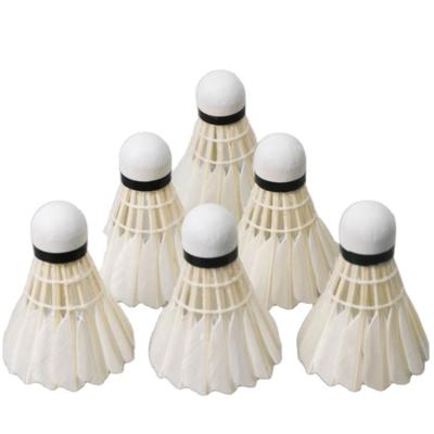 China Cork Factory Wholesale Class C Court Badminton Duck Feather Badminton Shuttlecock Two Layer Basketball for sale