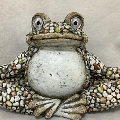 China Resin Solar Decorations Outdoor Garden Europe Creative Cartoon Frog Ornament Lie Collectible Handmade Figurines for sale