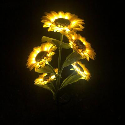 China Solar Outdoor Decorative Garden LED Metal Petal Sunflower Shape Light Stake for sale