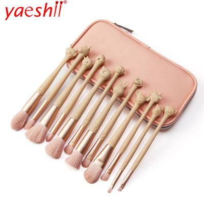 China Yaeshii 12pcs Makeup Set Brush Women's Portable Hold And Soft Beauty Makeup Brush Kit New Design Makeup Brush Sets for sale