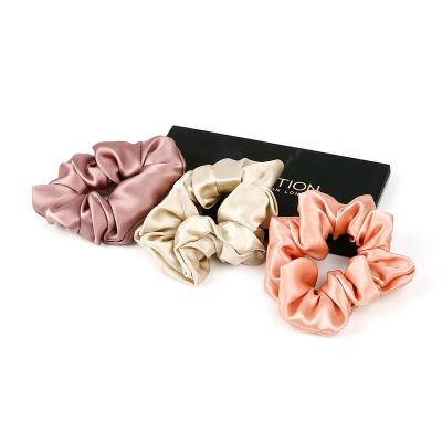 China 100% Healthy Silk Scrunchies Hair Ties Mulberry Silk Scrunchie 22mm Medium Size for sale