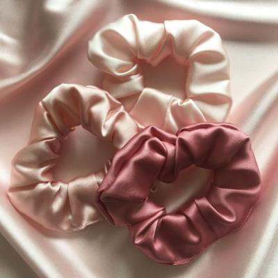 China New Healthy Elastic Bands Babies Hair Accessories 100% Silk Scrunchie for sale