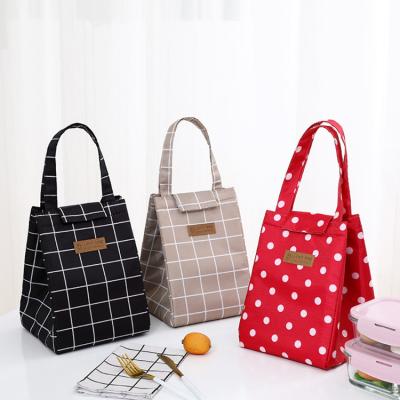 China Waterproof Fashion isothermal lunch bag hot selling polyester whole foods lunch bag custom outside picnic lunch cooler bag for sale