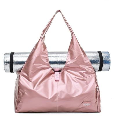 China Normcore/New Logo Large Capacity Pink Duffle Customized Minimalist Bags Gym Women Waterproof Sports Travel Duffle Bag for sale