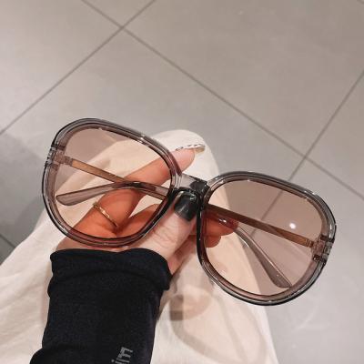 China New Vintage Sunglasses 2022 Fashion Black Square Sun Glasses Women Brand Sun Glasses Luxury Korean Female Gradient Clear Round Eyewear for sale