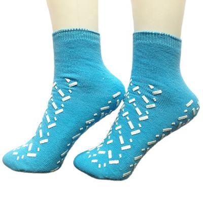 China Daily Life + Sports Wholesale Medical Disposable 100% Cotton Non Slip Hospital Socks With Cheap Price for sale