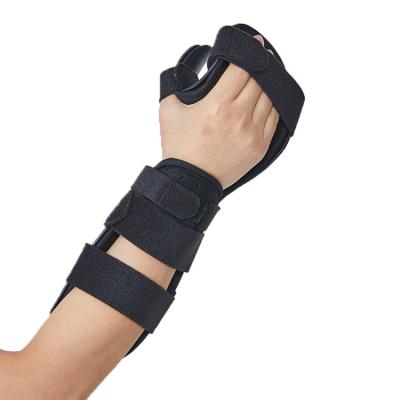 China Universal Orthopedic Hand Splint For Carpal Tunnel Wrist Brace Black Color Pain Relief for sale