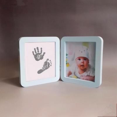 China Het houten Materiële Kader 12 Maandbaby Handprint en Voetafdrukuitrusting van de Douanefoto Te koop