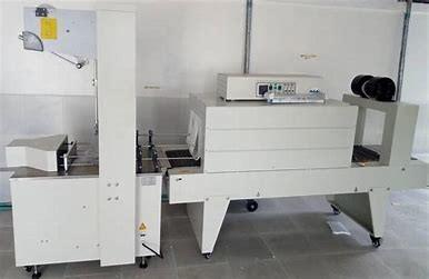 Cina SS304 Heat Tunnel Thermal  Shrink Packing Machine in vendita