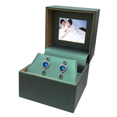 China Recycle Luxury Video Display Jewelry Ring LCD Screen Gift Box For Video Gift Box LCD Screen Display Player for sale