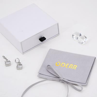 China High Quality Jewellry Jewelery Packaging Bag Packaging Pouches With Ribbon Envelope Microfiber Jewelery Pouch for sale