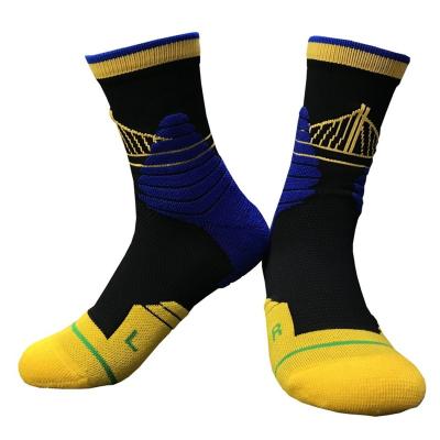 Κίνα Customized Breathable Basketball Game Sports Socks Sweat-absorbent And Breathable Basketball Socks προς πώληση