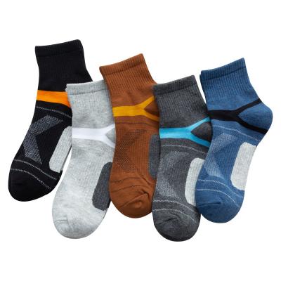 China New breathable solid color cotton socks for autumn and winter sports socks en venta