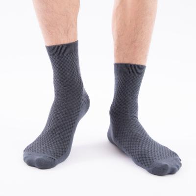 China Wholesale Antibacterial Men's Breathable Comfortable Universal Running Sports Fashion Long Slouch Socks en venta