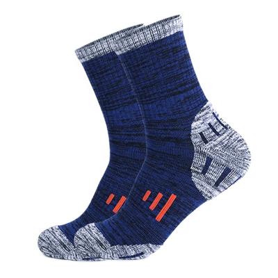 China Breathable Regular Ankle Cycling Socks For Road Cycling for sale