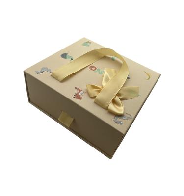 China Materials Supplier Factory Custom Recycled Handmade Cute Paper Gift Box Earring Small Pink Paper Drawer Box With Cut Paper Thank You Card for sale