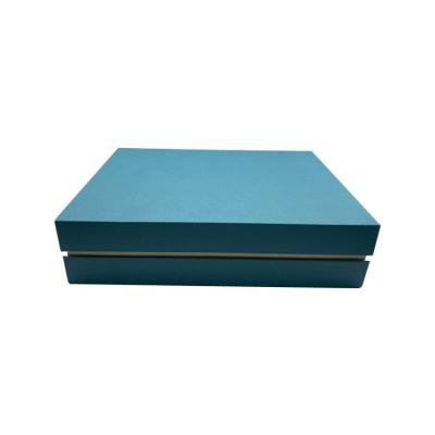 China Recycled Materials Purple Tissue Magnetic Paper Cosmetics Shoe Packaging Custom Boxes for sale