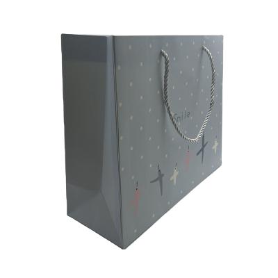 China Wholesale Custom Recyclable Paper Bag Factory Price Custom Luxury Logo Printed Paper Bag Unique Custom Printed for sale