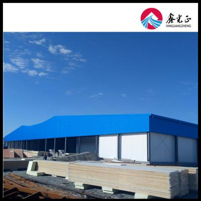 China Colunas laminadas a quente / formadas a frio Edifício de armazém pré-fabricado Painel de sanduíche revestimento de chapa de aço para construção durável à venda