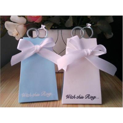 China Disposable White Blue /Pink Ring Style Wedding Favor Boxes Gift Box Candy Box for sale