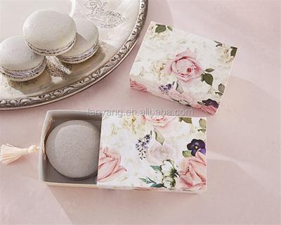 China Recyclable English Garden Floral Slide Favor Boxes With Tassel Gifts Wedding Favor Boxes for sale