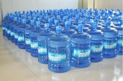 China 5 galones 18,9 L equipo de la máquina de rellenar del agua embotellada del barril en venta