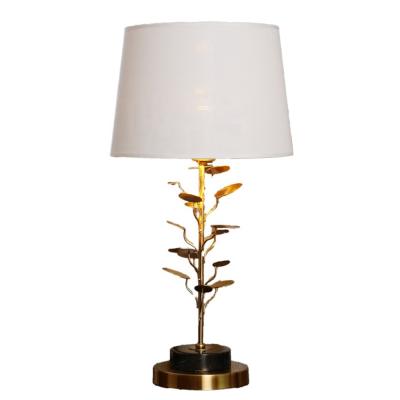 China Metal Modern Luxury Decorative Gold Chandelier Lamp Living Room Bedroom Table Lamp Home Hotel Office Low Lights for sale