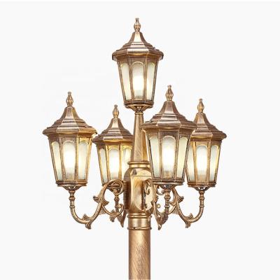 China European/American/modern/classic/post-modern/Southeast Asian style hot sale outdoor European antique led garden lights classic lawn lamp street light aluminum post garden lamp for sale