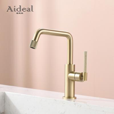 China Luxurious High Quality Brass Metered Brass Brushed Single Tap Gold Handle Kitchen Bathroom Faucet for sale