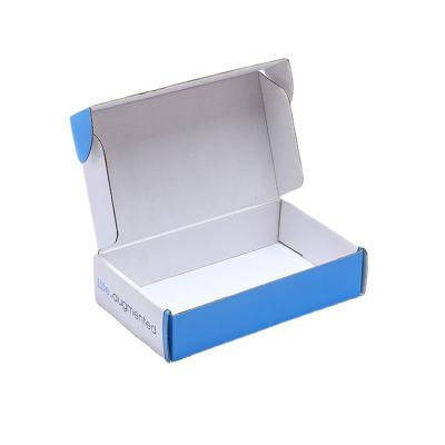 China Wholesale Custom Foldable Gold Foil Recyclable Logo Women Clothing Paper Gift Boxes Luxury Wedding Paper Box Corrugated Shipping Announcement Box for sale