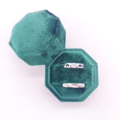 China Velvet + ABS Velvet 2020 New Luxury Retro Ring Box Octagon Customizable Logo Green Ring Box for sale