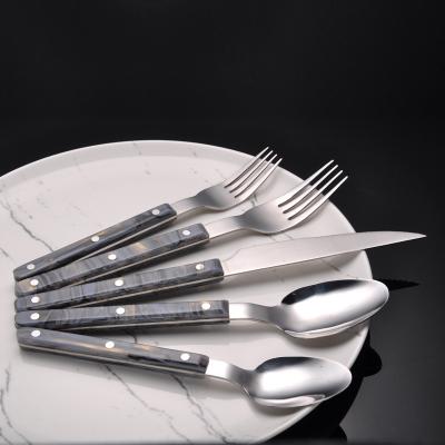 China Viable Custom Wholesale Acrylic Bubble Flatware Set With Clear Spoon Knife Fork Handle Wedding Flatware Set for sale