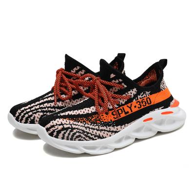 China Factory wholesale 2020 casual shoes lace up fly knit kids running shoes yeezy glow in the dark kids shoes for sale