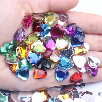 China New Flatback Style 12mm Rhinestones 1000pcs Acrylic Heart Shape Flat Back Flat Facets For Phone Cases Nails Art Supplieses Acrylic Gem for sale