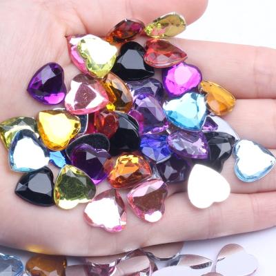 China Hot Sale Flatback Heart Shape 14mm 1000pcs Acrylic Rhinestones Back Flat Facets For Nails Art Glue On DIY Jewelry Making Acrylic Gem for sale