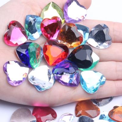 China New Acrylic Flatback Style 20mm Rhinestones 500pcs Heart Shape Flat Back Flat Facets For Phone Cases Nails Art Supplies Acrylic Gem for sale