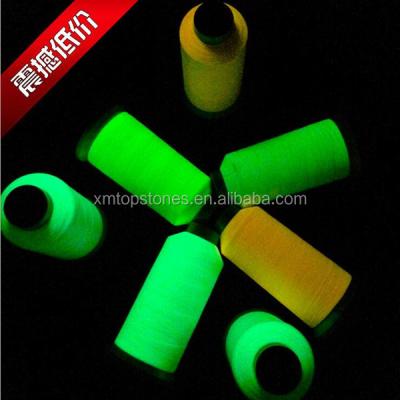 China Anti-pilling hot sale glow in the dark fluorescent thread for 150D/2 polyester embroidery material à venda