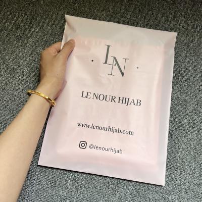 China Strong Packaging Mailing Bags Polymailer Express Clothing Adhesive/Tearproof/Waterproof Custom Logo Printing Poly Mailer Mailing Bag for sale