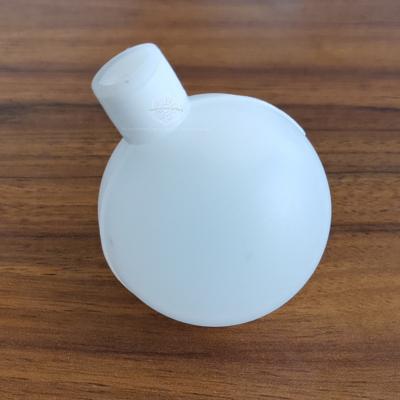 China 50mm Ingekapselde PCM 5.5℃ Hdpe Sferische Koelbal Te koop