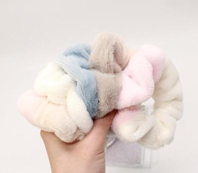 China Cute Spliced ​​Japanese Style Plush Hair Ring Scrunchies Korean Hair Band for Retro Girls Head Rope Scrunchies for sale