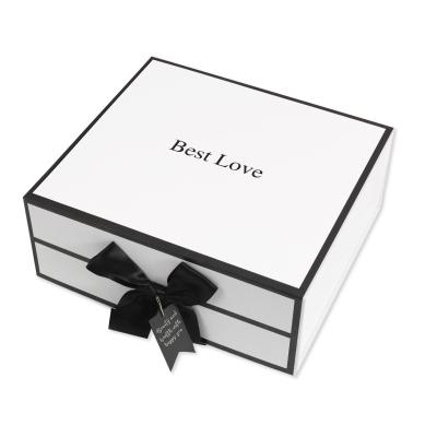 China Recycled Materials Custom Magnetic Folding Jewelry Wedding Gift Packaging Gift Box for sale